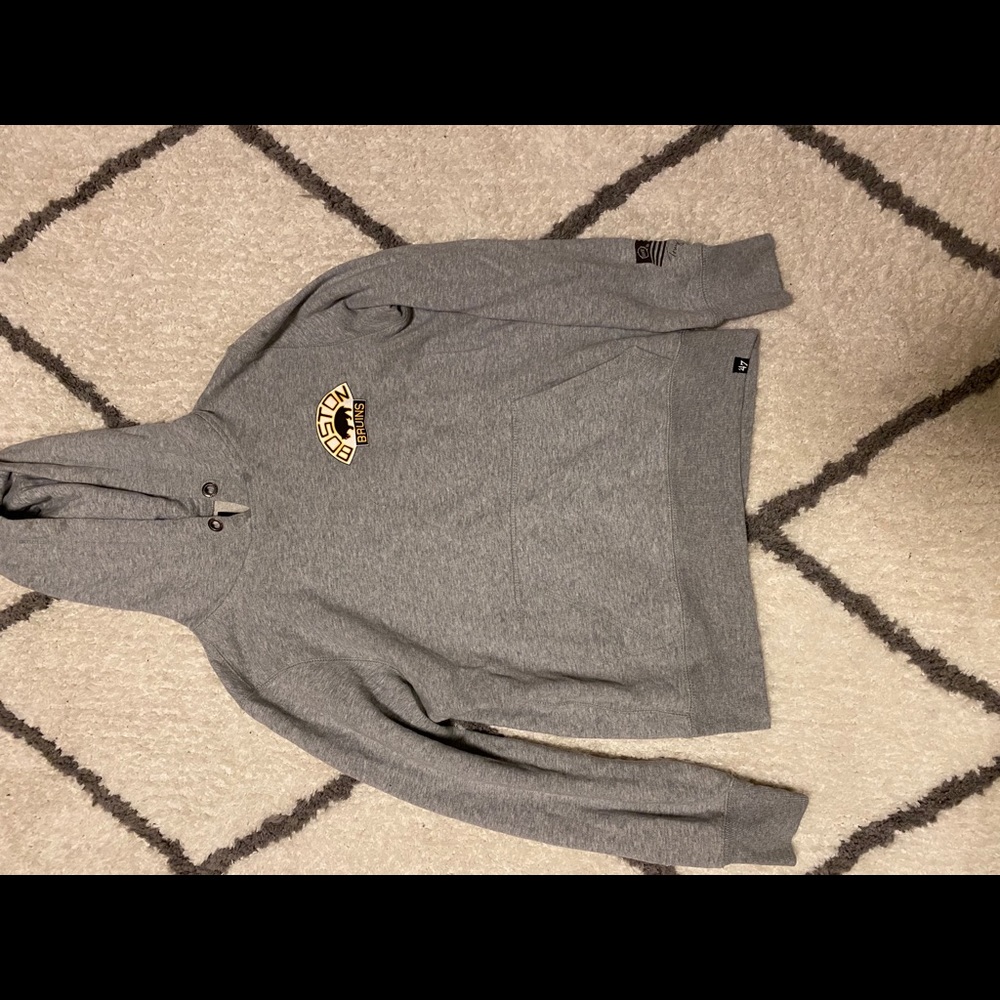 bruins sweatshirt
